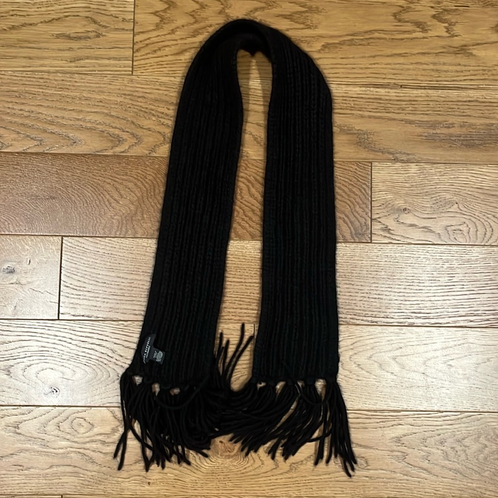 Women’s Banana Republic Black 100% Cashmere Scarf